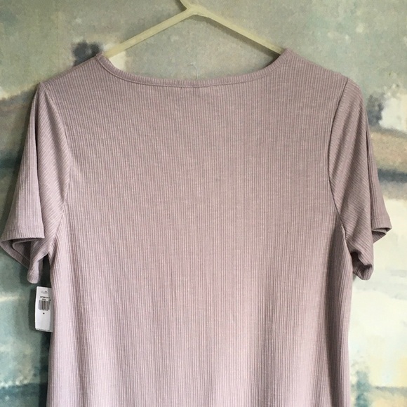 Old Navy Luxe Tee Neutral Shade Taupe Size M - Picture 7 of 7
